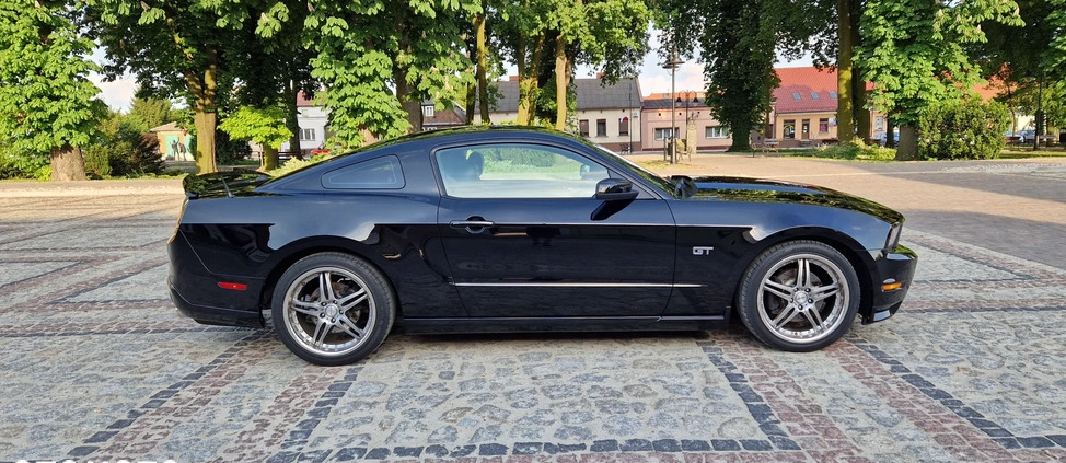 Ford Mustang cena 64500 przebieg: 189750, rok produkcji 2010 z Pyzdry małe 137